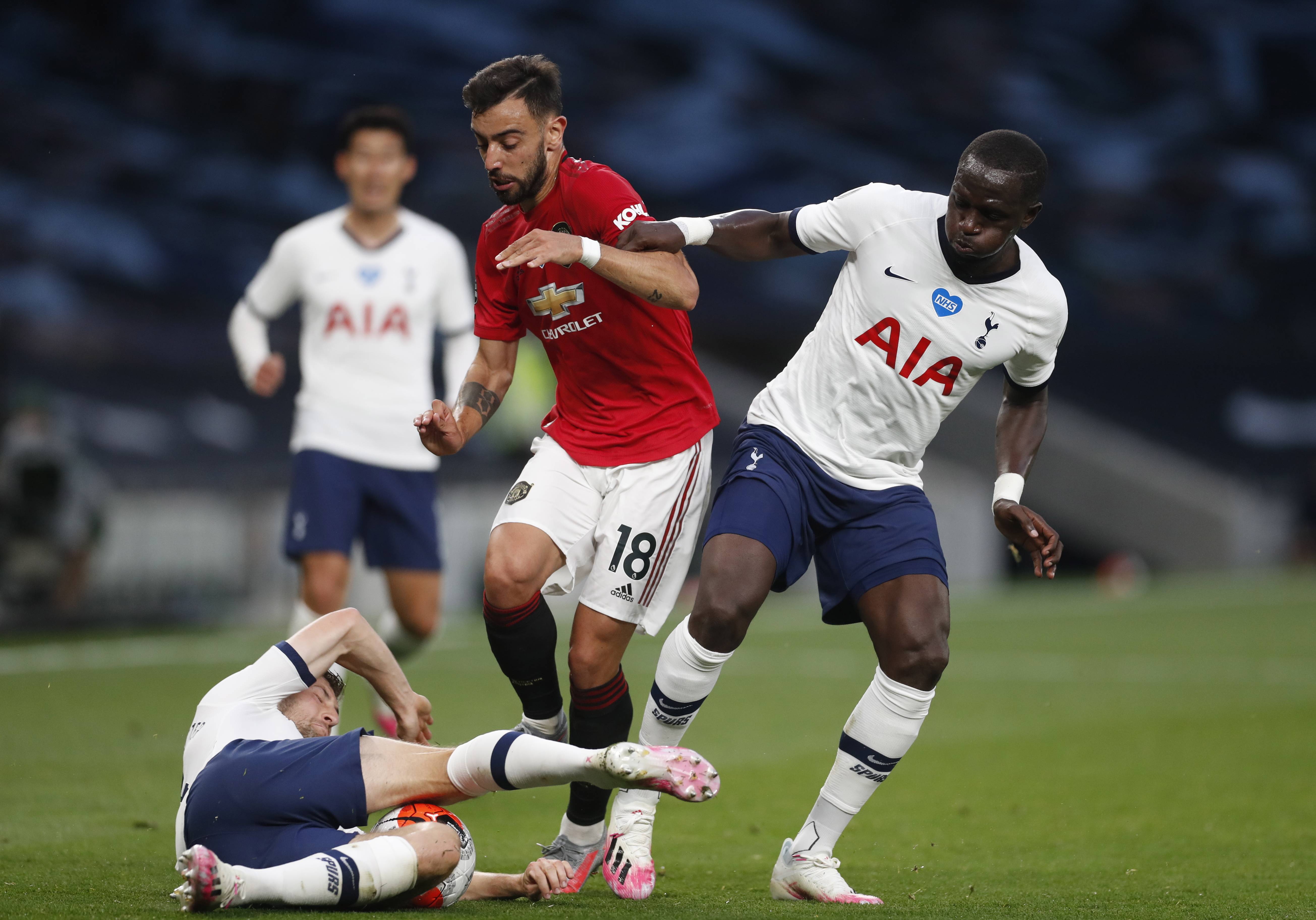 全场掌声持 全场掌声持